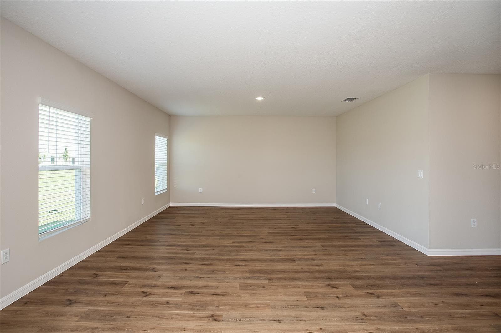 Single Family Residence at 36668 THORNHEDGE DR, ZEPHYRHILLS, photo 12 of 30