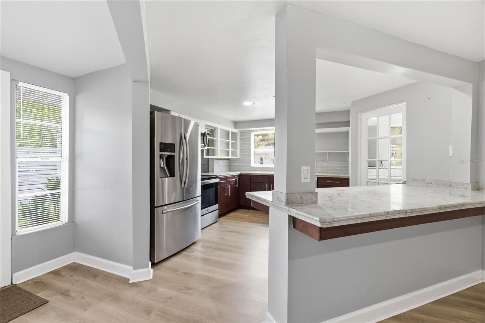 Stainless appliances and breakfast bar - 6701 13TH ST N, TAMPA
