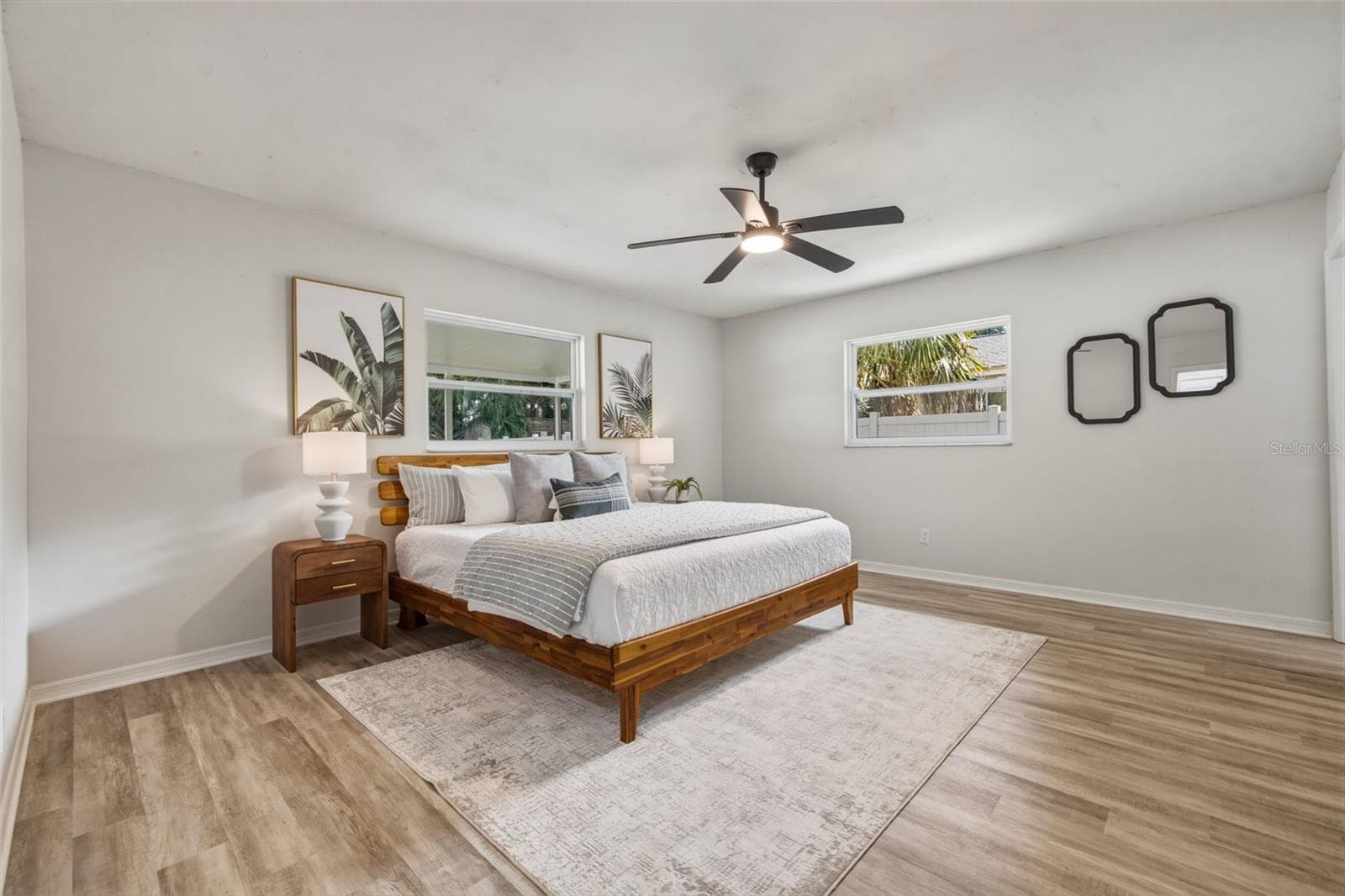 Single Family Residence at 209 SE MONROE CIR N, ST PETERSBURG, photo 15 of 34