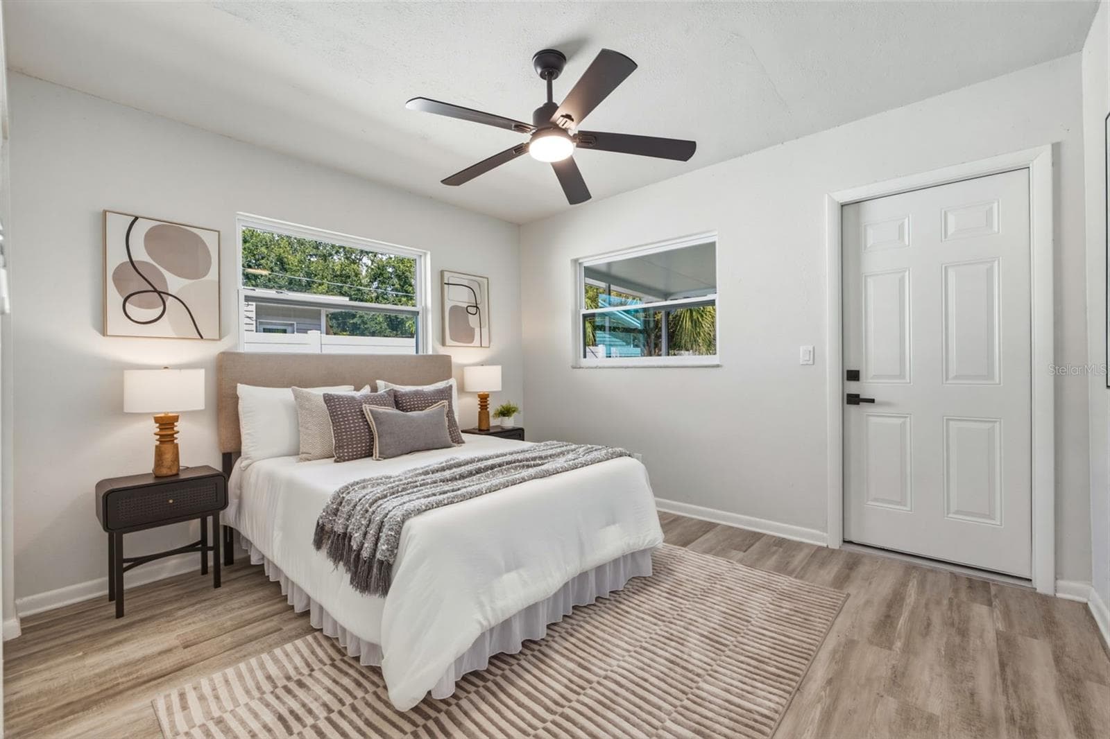 Single Family Residence at 209 SE MONROE CIR N, ST PETERSBURG, photo 21 of 34