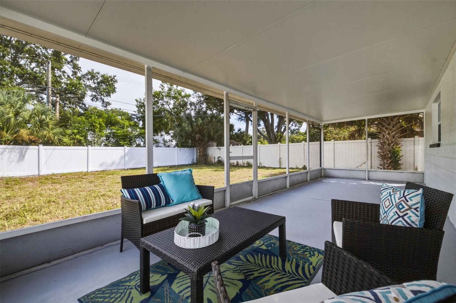 Single Family Residence at 209 SE MONROE CIR N, ST PETERSBURG, photo 23 of 34