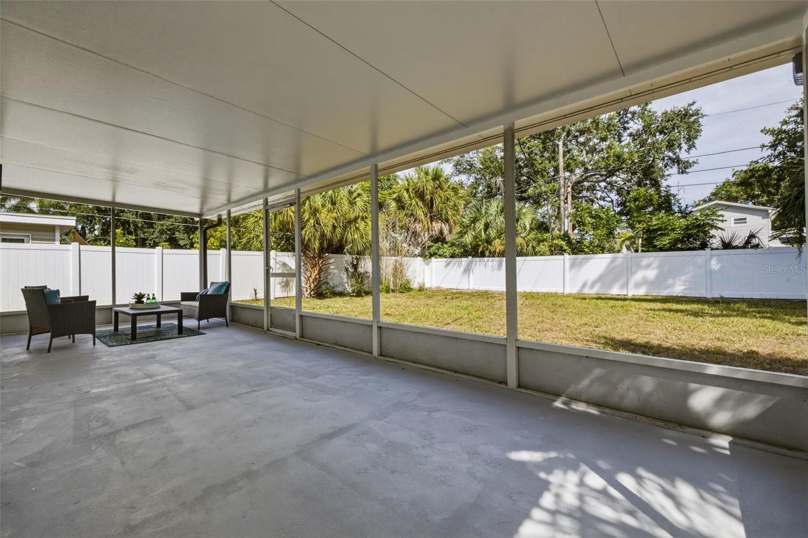 Single Family Residence at 209 SE MONROE CIR N, ST PETERSBURG, photo 24 of 34