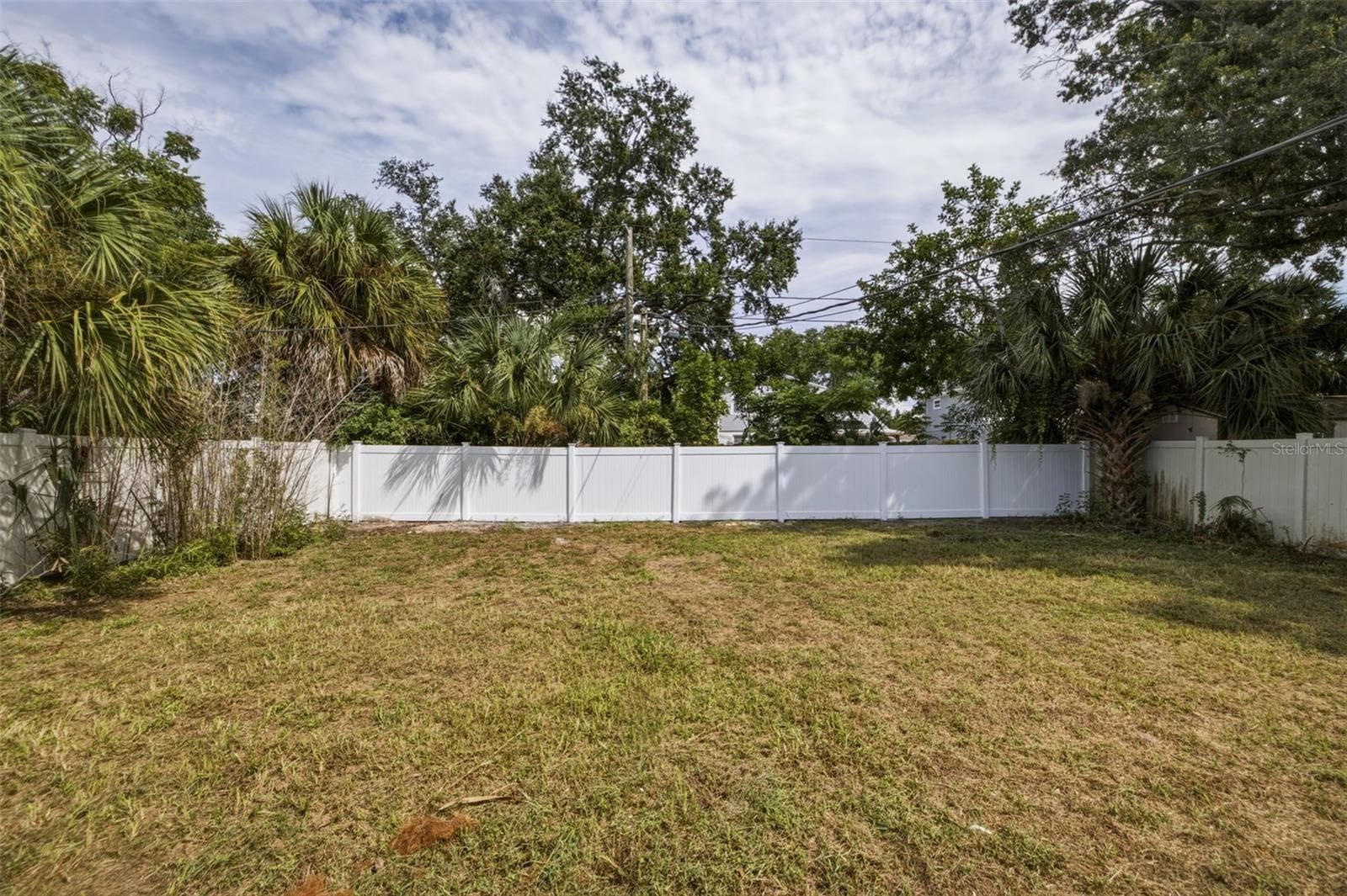 Single Family Residence at 209 SE MONROE CIR N, ST PETERSBURG, photo 28 of 34