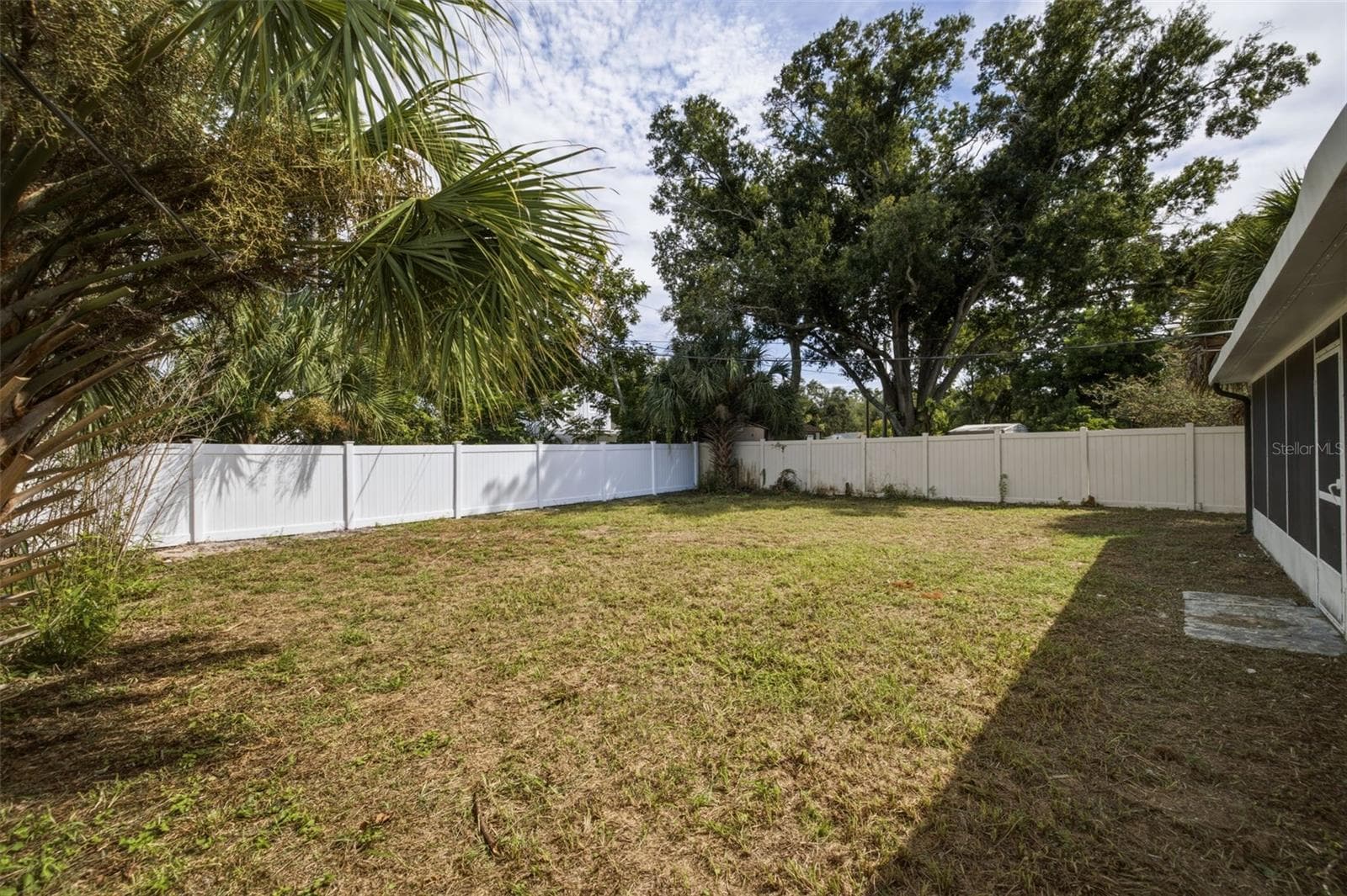 Single Family Residence at 209 SE MONROE CIR N, ST PETERSBURG, photo 29 of 34