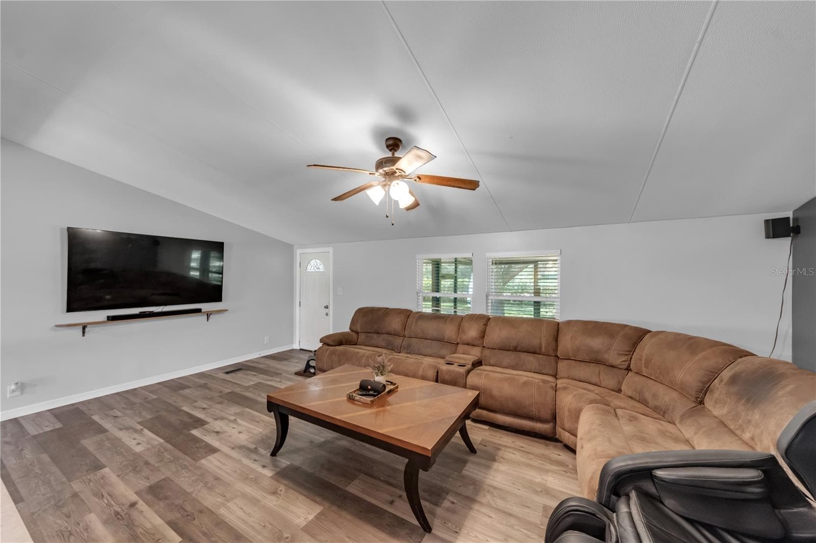Manufactured Home at 5753 N DORMANY RD, PLANT CITY, photo 5 of 66