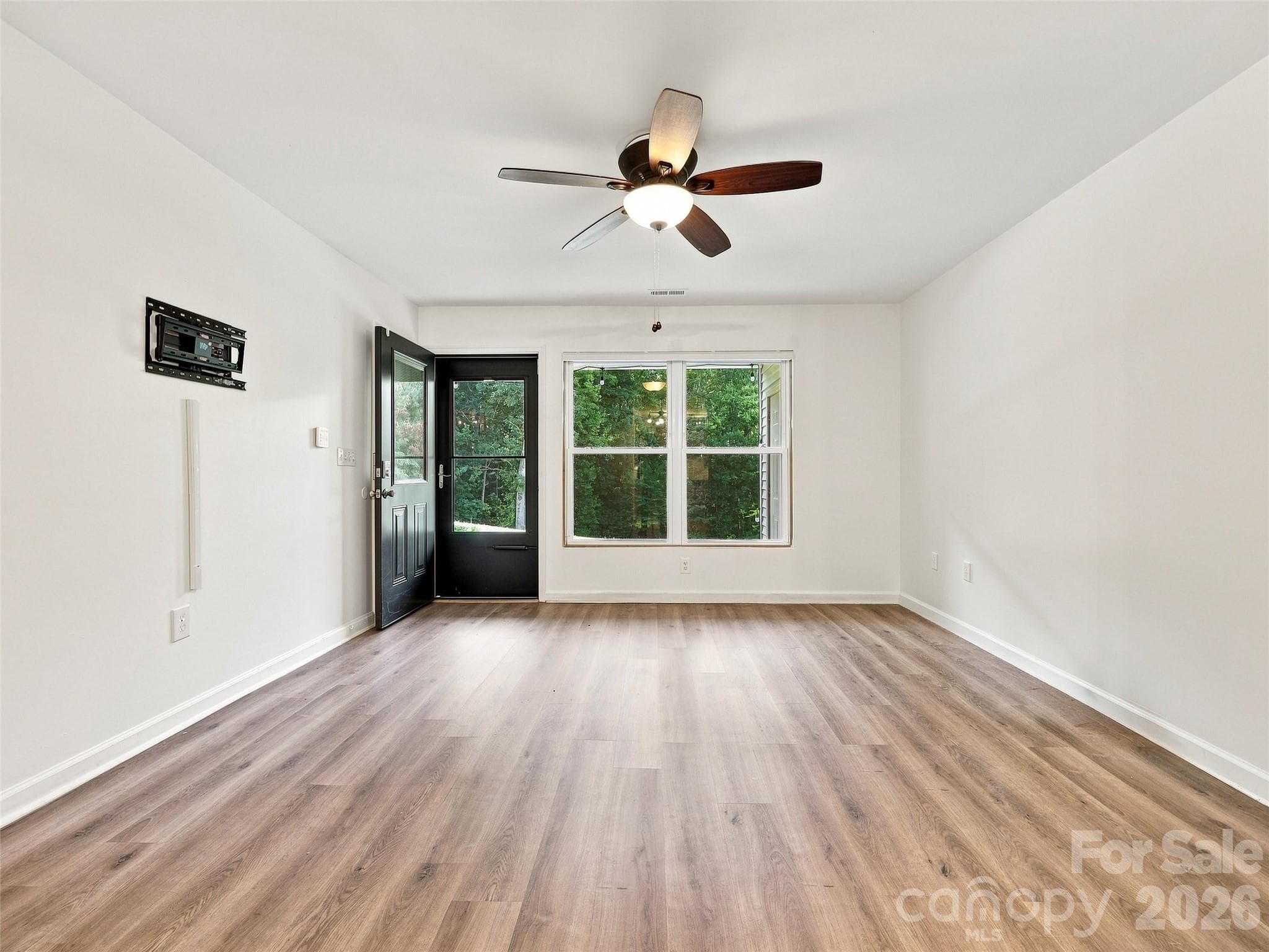 Condominium at 19 Krista Circle, Candler, photo 9 of 40