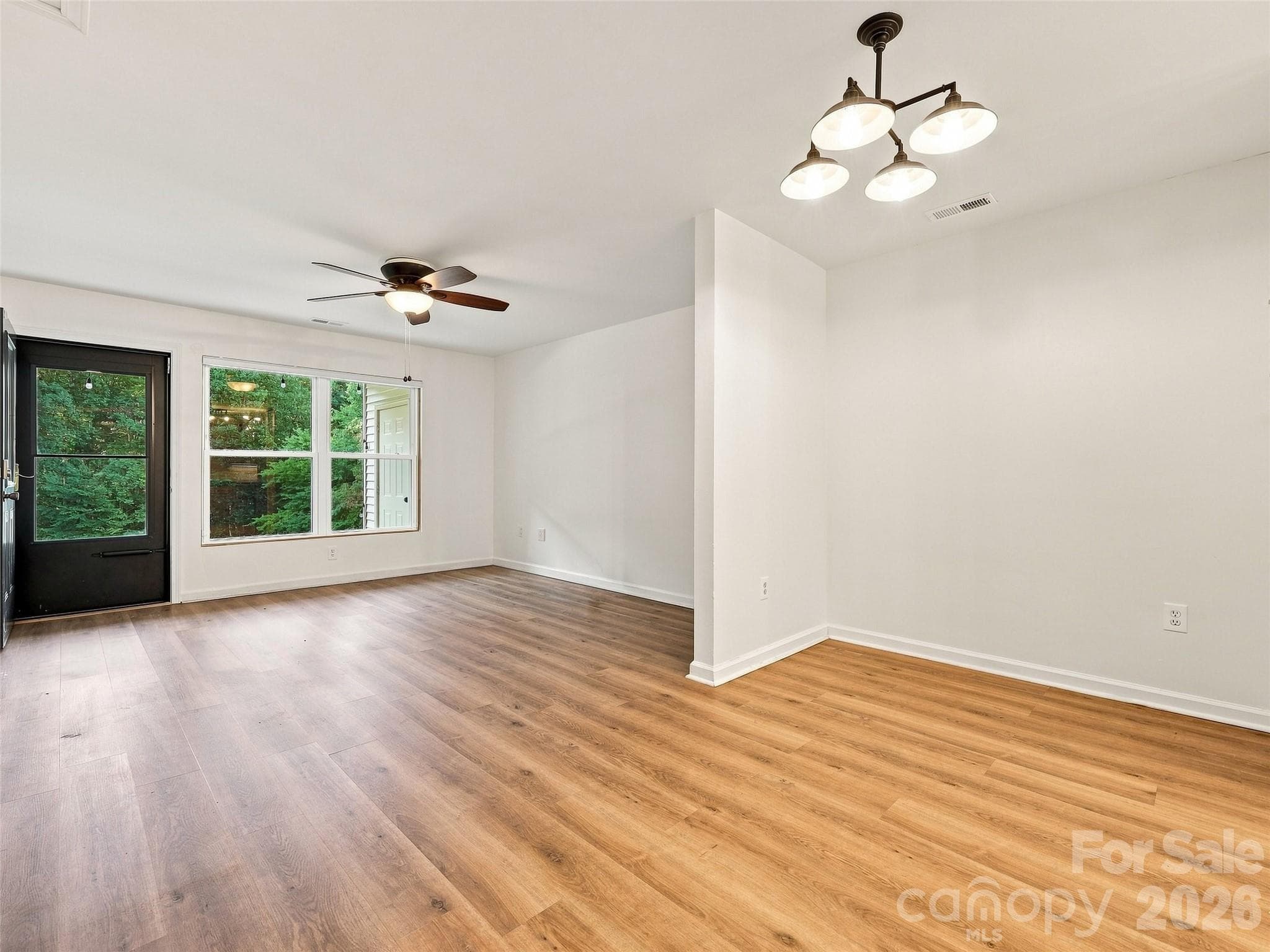 Condominium at 19 Krista Circle, Candler, photo 11 of 40