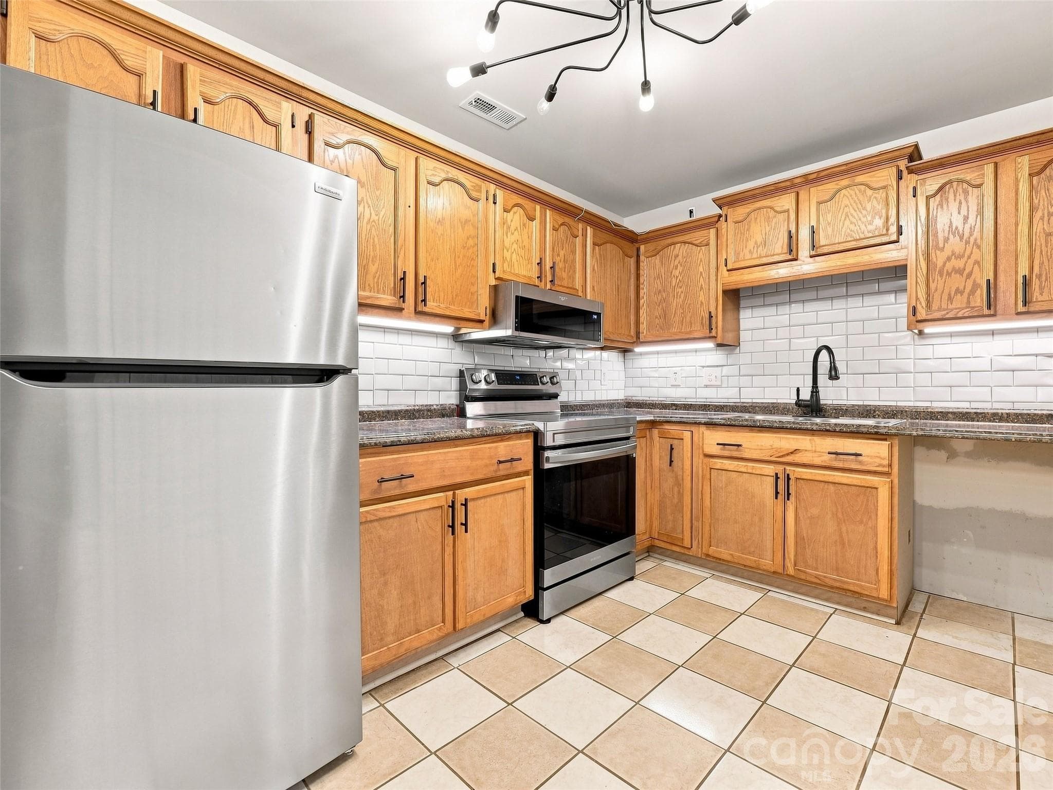 Condominium at 19 Krista Circle, Candler, photo 14 of 40