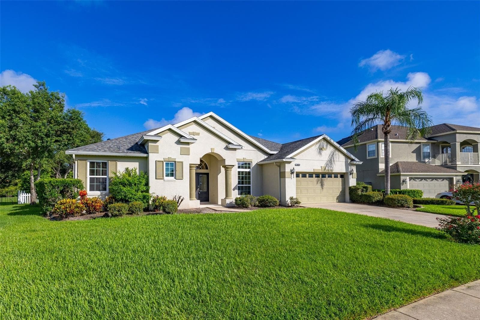 Excellent curb appeal! - 2039 HARBOR COVE WAY, WINTER GARDEN