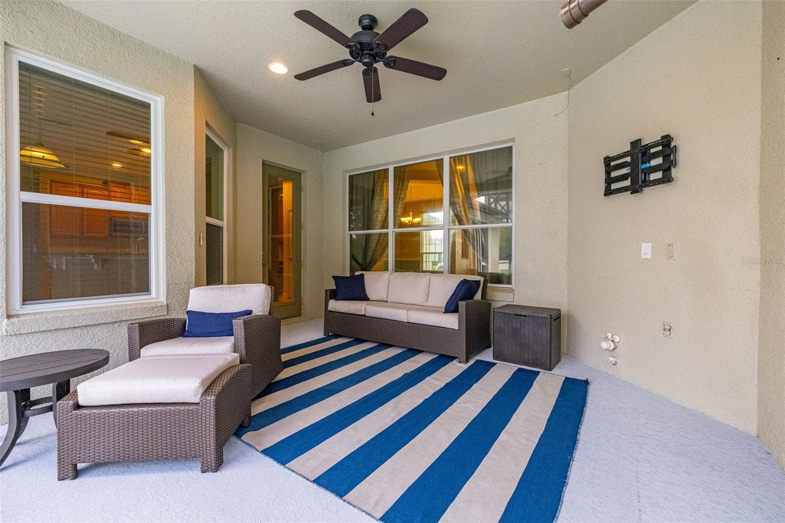 Covered patio with access from the kitchen - 2039 HARBOR COVE WAY, WINTER GARDEN
