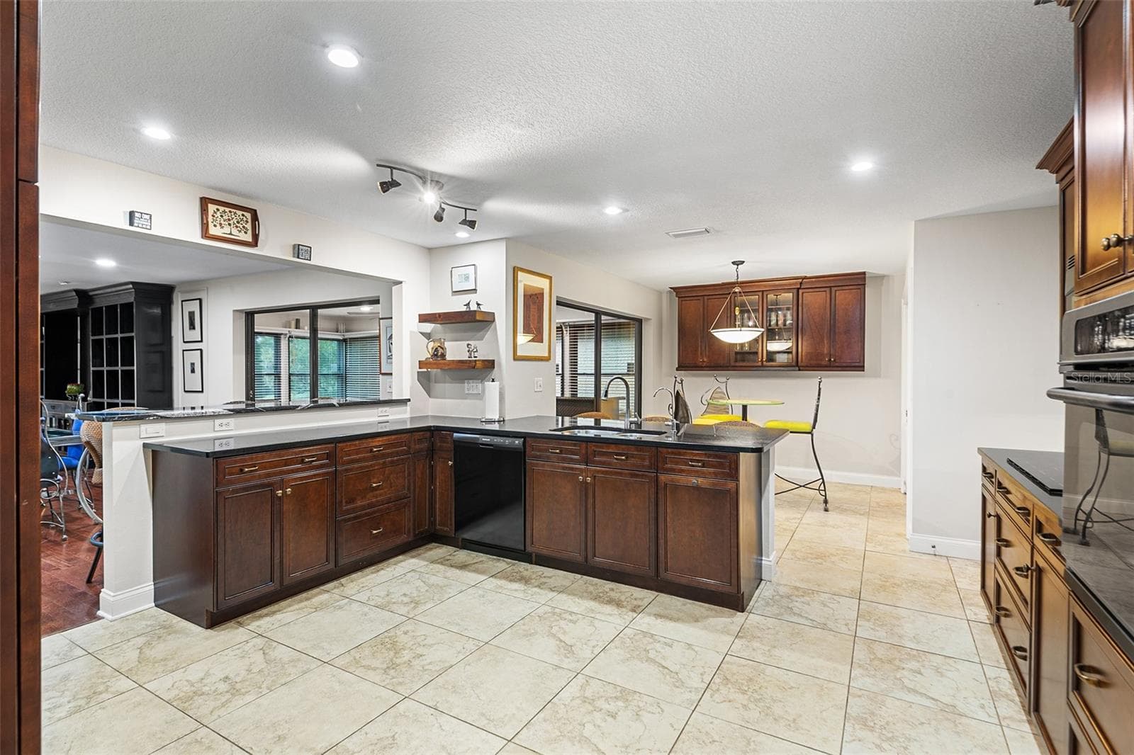 Single Family Residence at 1007 ROLLING WOODS LN, LAKELAND, photo 8 of 48