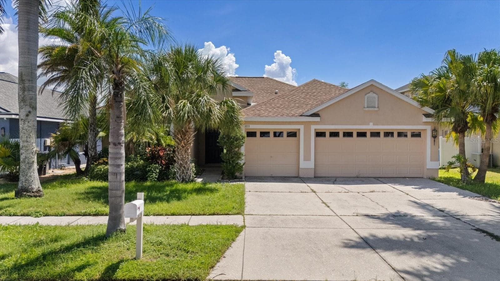 1833 MIRA LAGO CIR