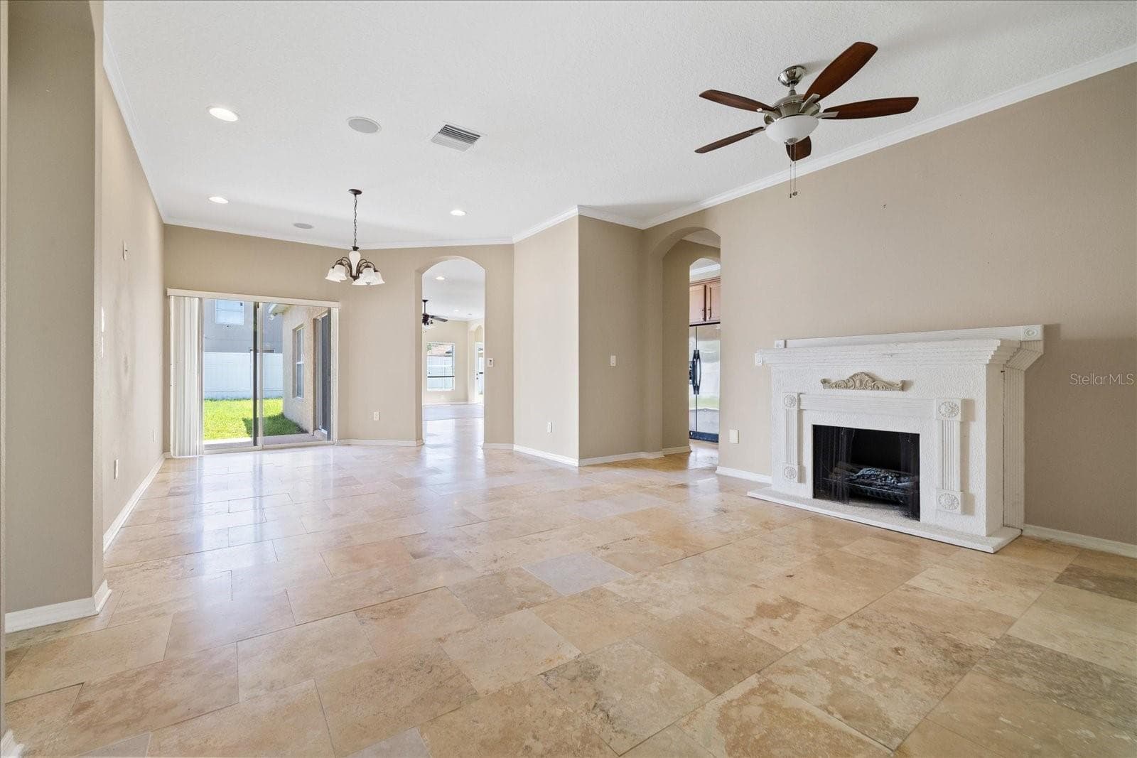 Single Family Residence at 1833 MIRA LAGO CIR, RUSKIN, photo 5 of 58