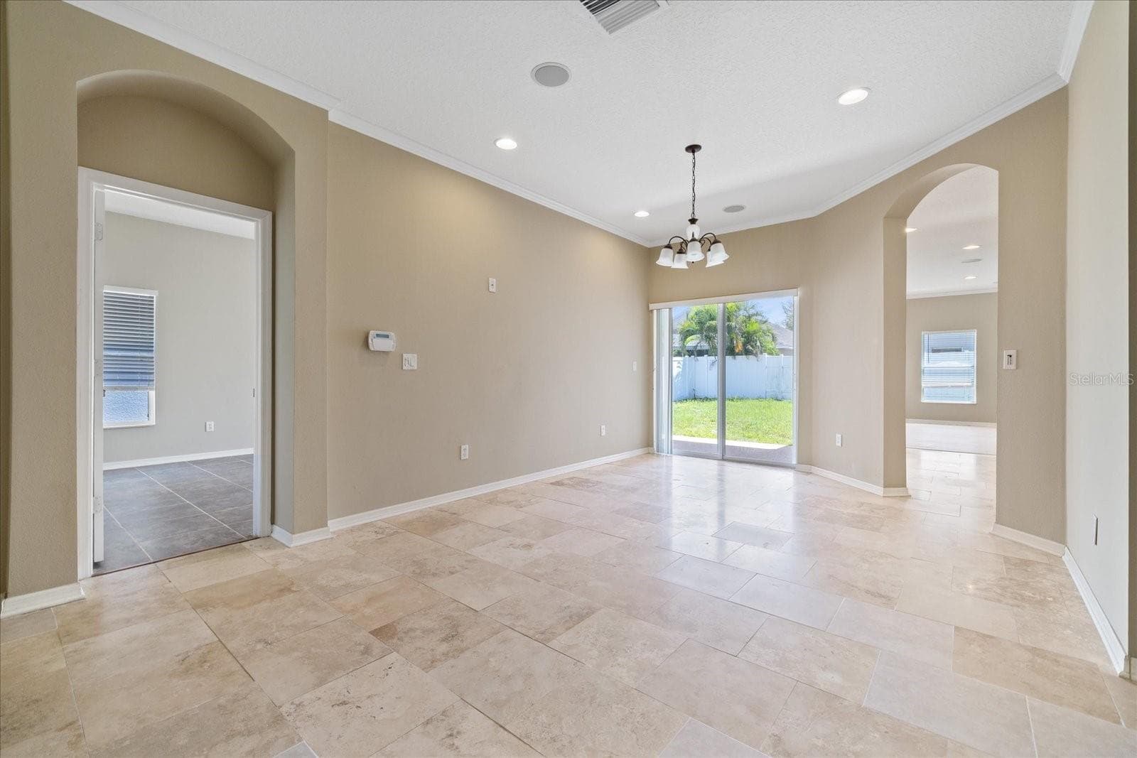 Single Family Residence at 1833 MIRA LAGO CIR, RUSKIN, photo 6 of 58