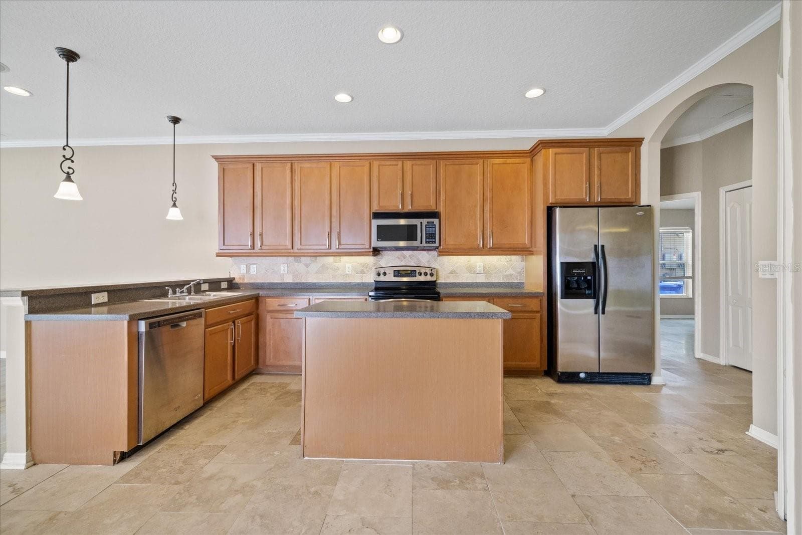 Single Family Residence at 1833 MIRA LAGO CIR, RUSKIN, photo 8 of 58