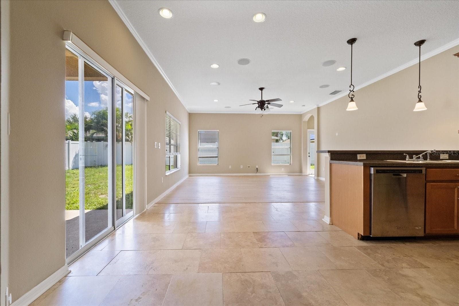 Single Family Residence at 1833 MIRA LAGO CIR, RUSKIN, photo 12 of 58