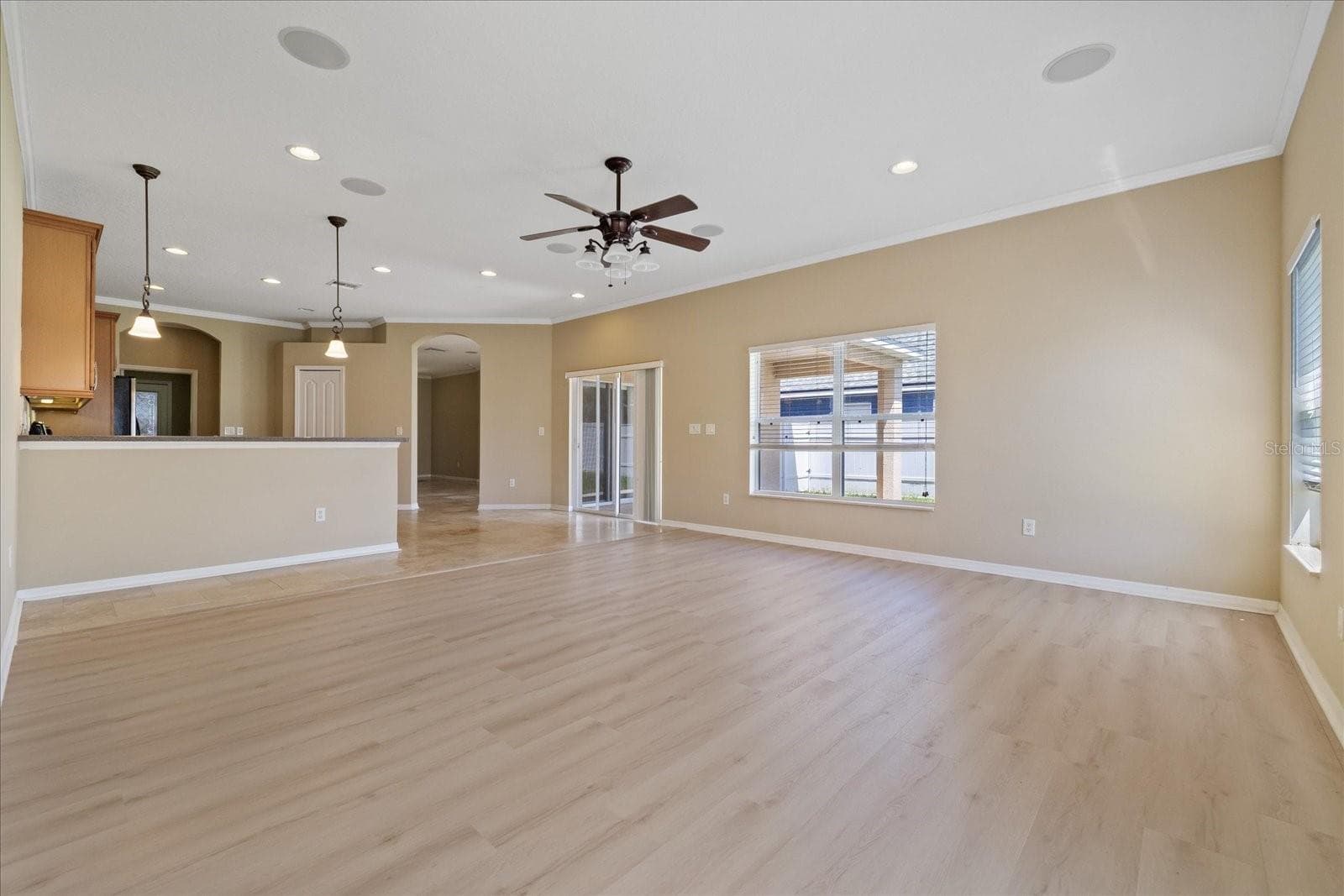 Single Family Residence at 1833 MIRA LAGO CIR, RUSKIN, photo 13 of 58