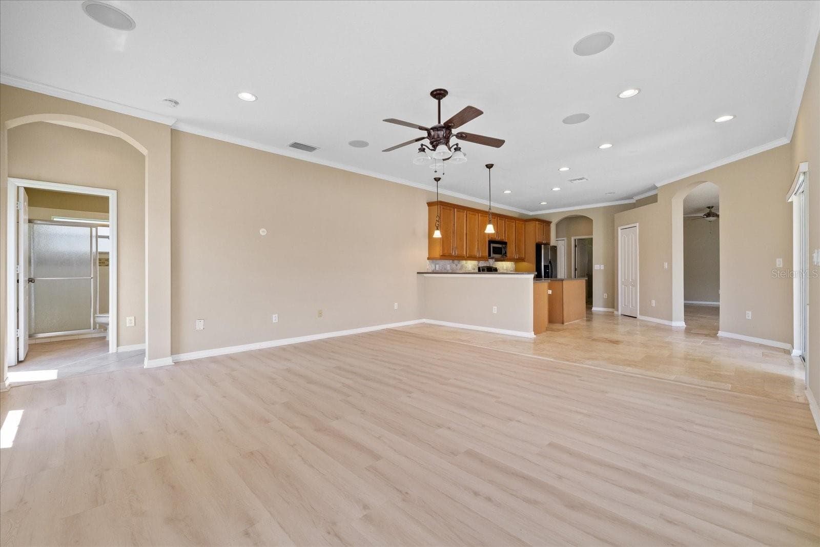 Single Family Residence at 1833 MIRA LAGO CIR, RUSKIN, photo 14 of 58