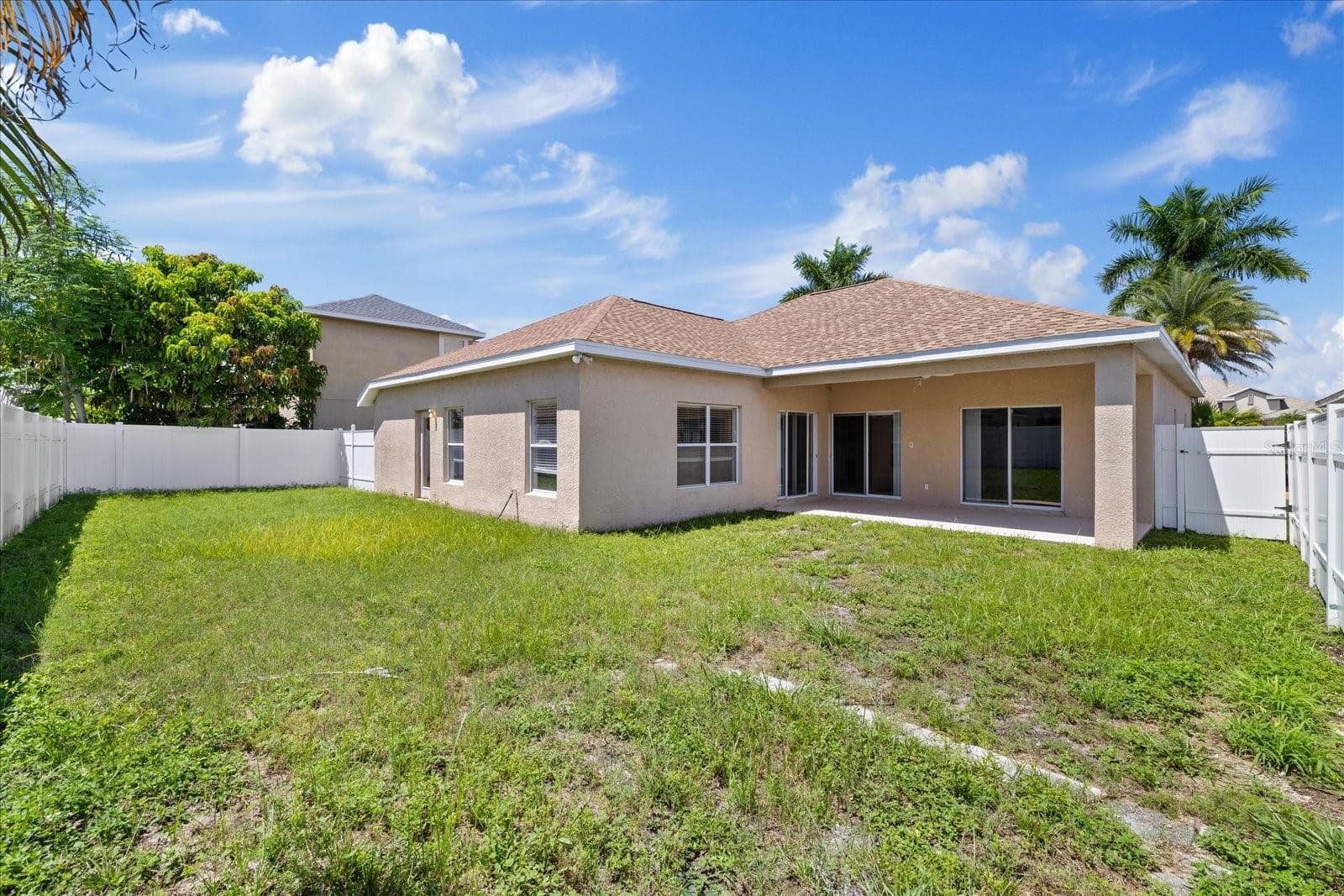 Single Family Residence at 1833 MIRA LAGO CIR, RUSKIN, photo 38 of 58