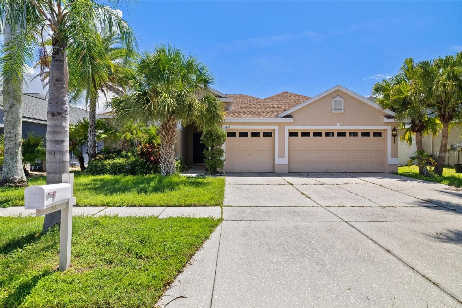Single Family Residence at 1833 MIRA LAGO CIR, RUSKIN, photo 45 of 58