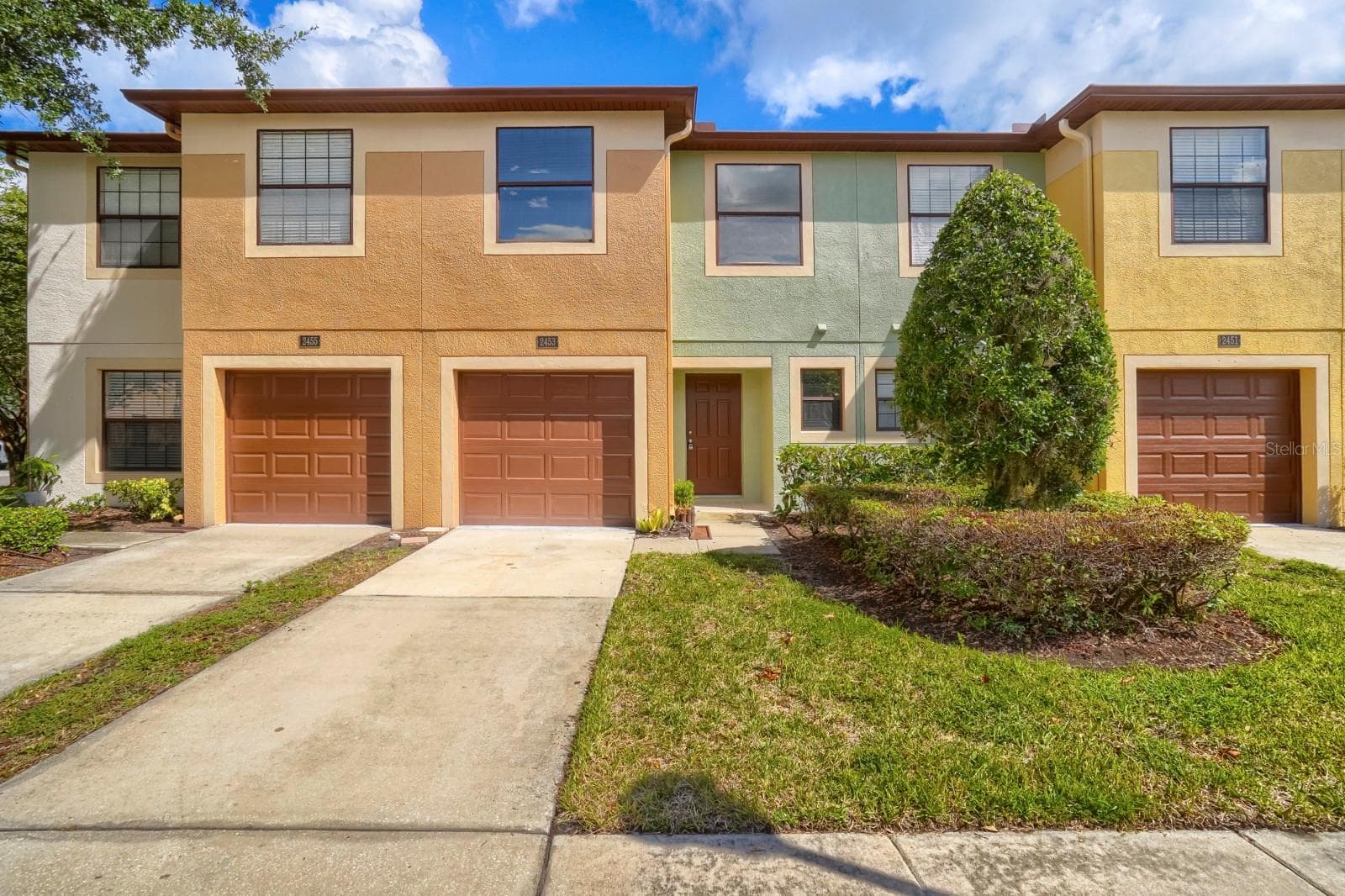 2453 EDGEWATER FALLS DR