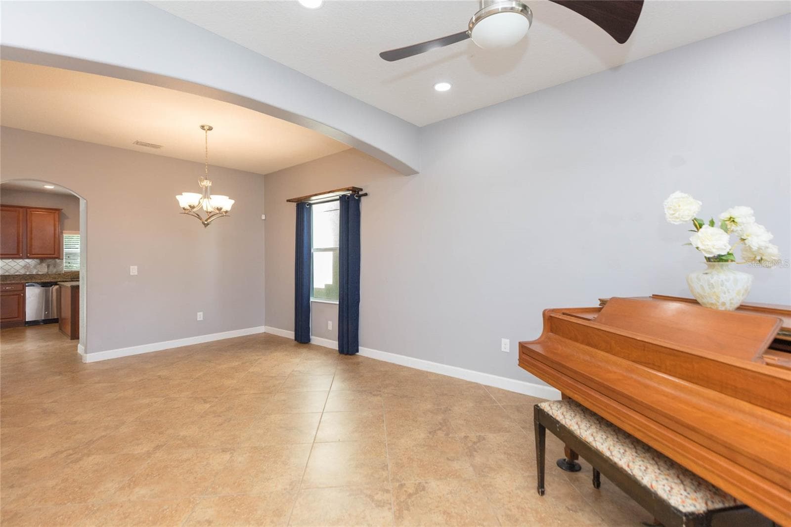Single Family Residence at 11508 MANSFIELD POINT DR, RIVERVIEW, photo 7 of 47