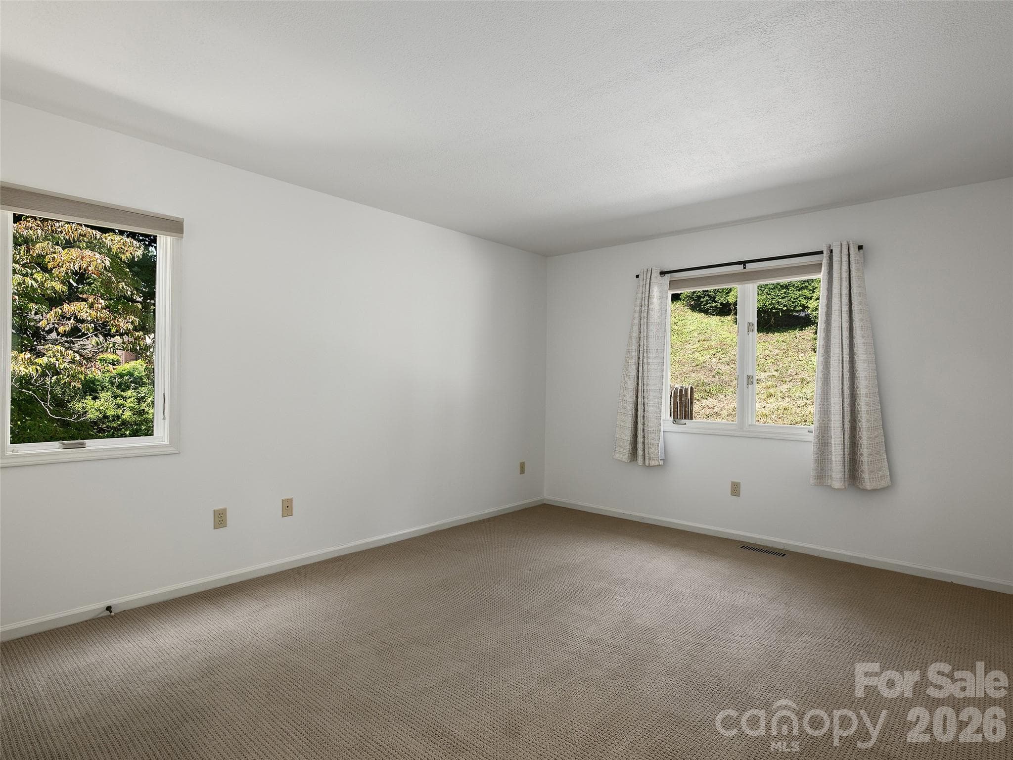 Third main level bedroom - 288 Roberts Drive, Laurel Park
