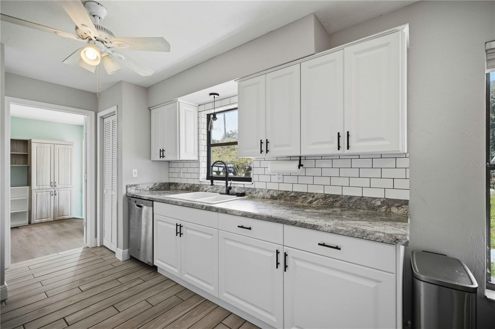 Kitchen View - 11615 SE 129TH LN, OCKLAWAHA