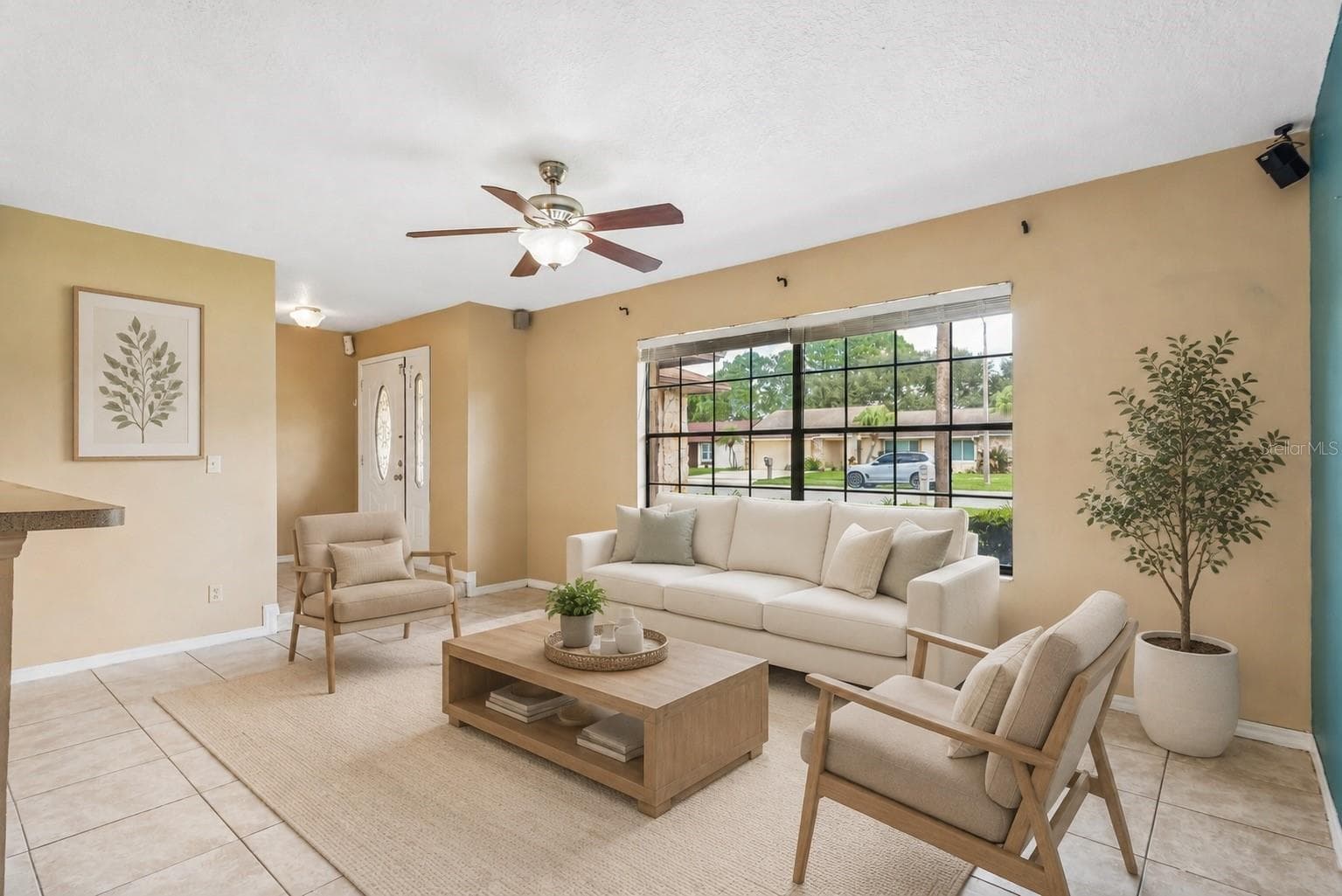 Single Family Residence at 2402 WOODWAY DR, ORLANDO, photo 2 of 41