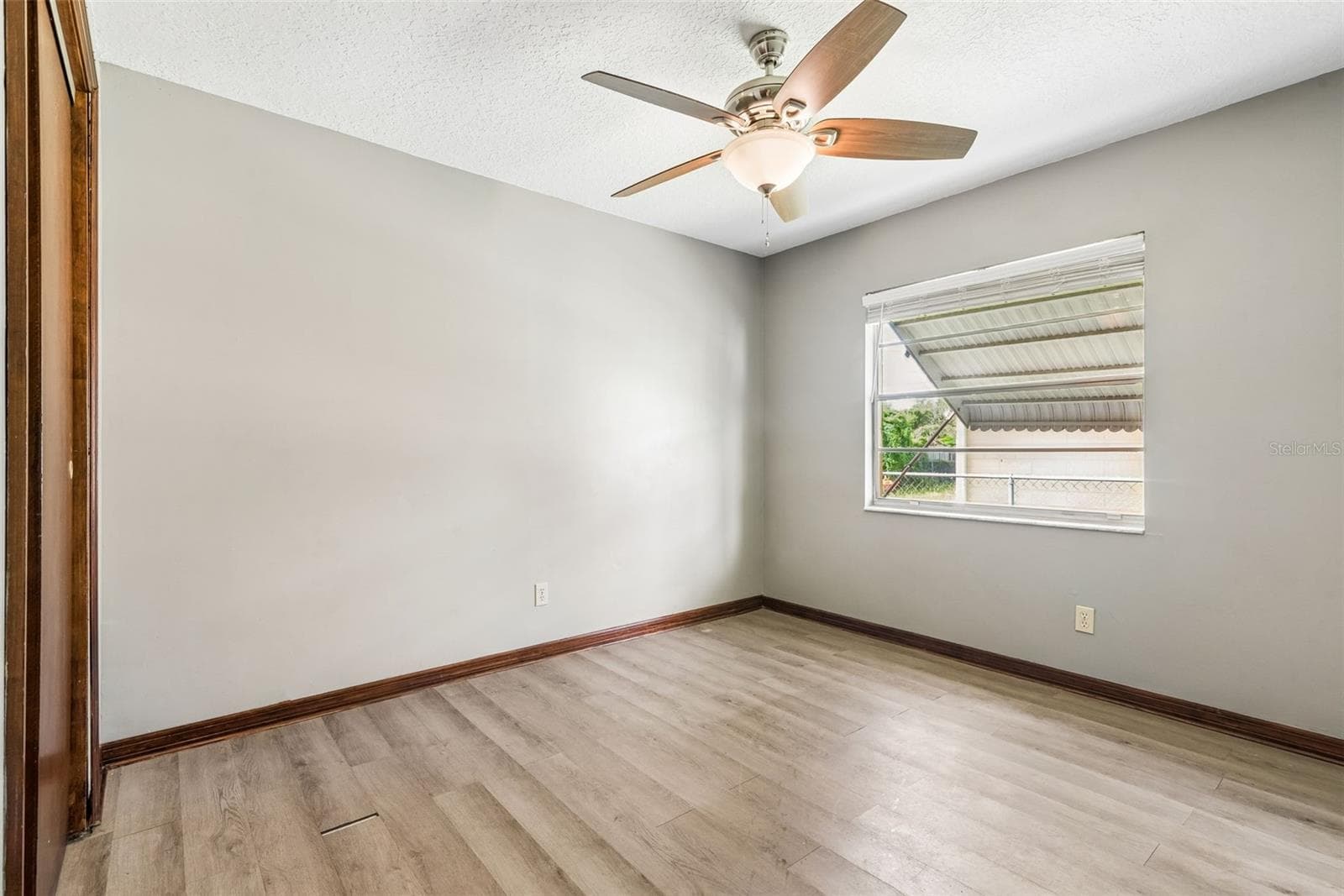Single Family Residence at 2402 WOODWAY DR, ORLANDO, photo 32 of 41