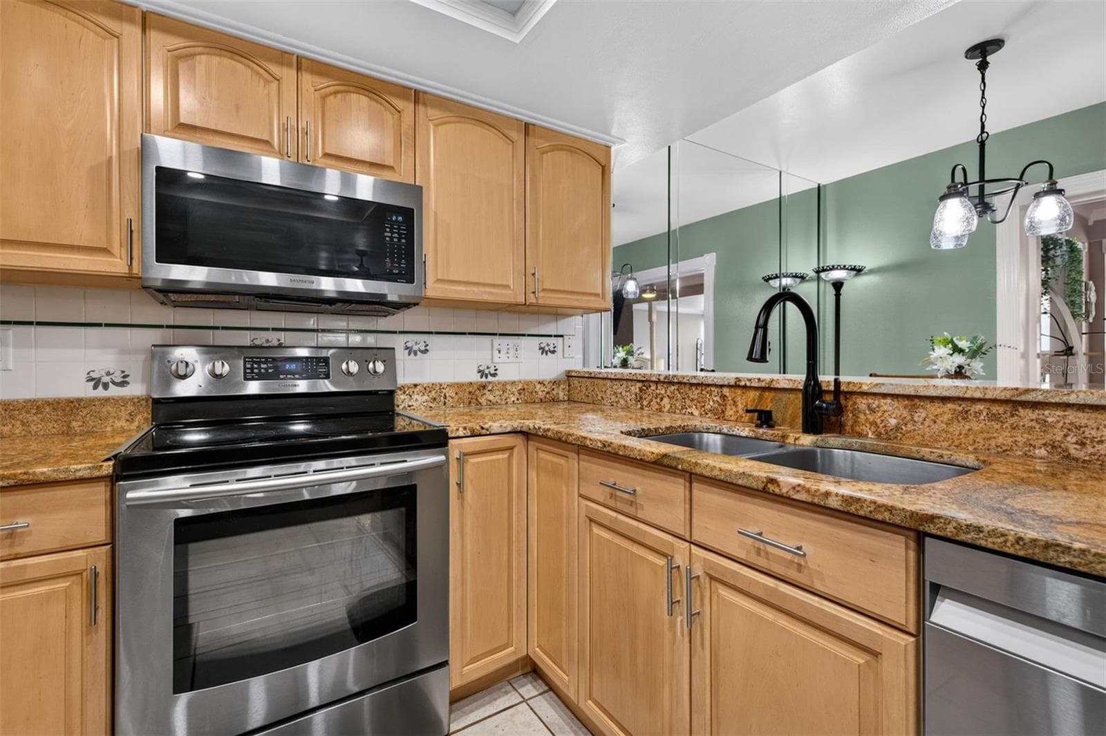 Townhouse at 7360 ULMERTON RD #18D, LARGO, photo 6 of 26