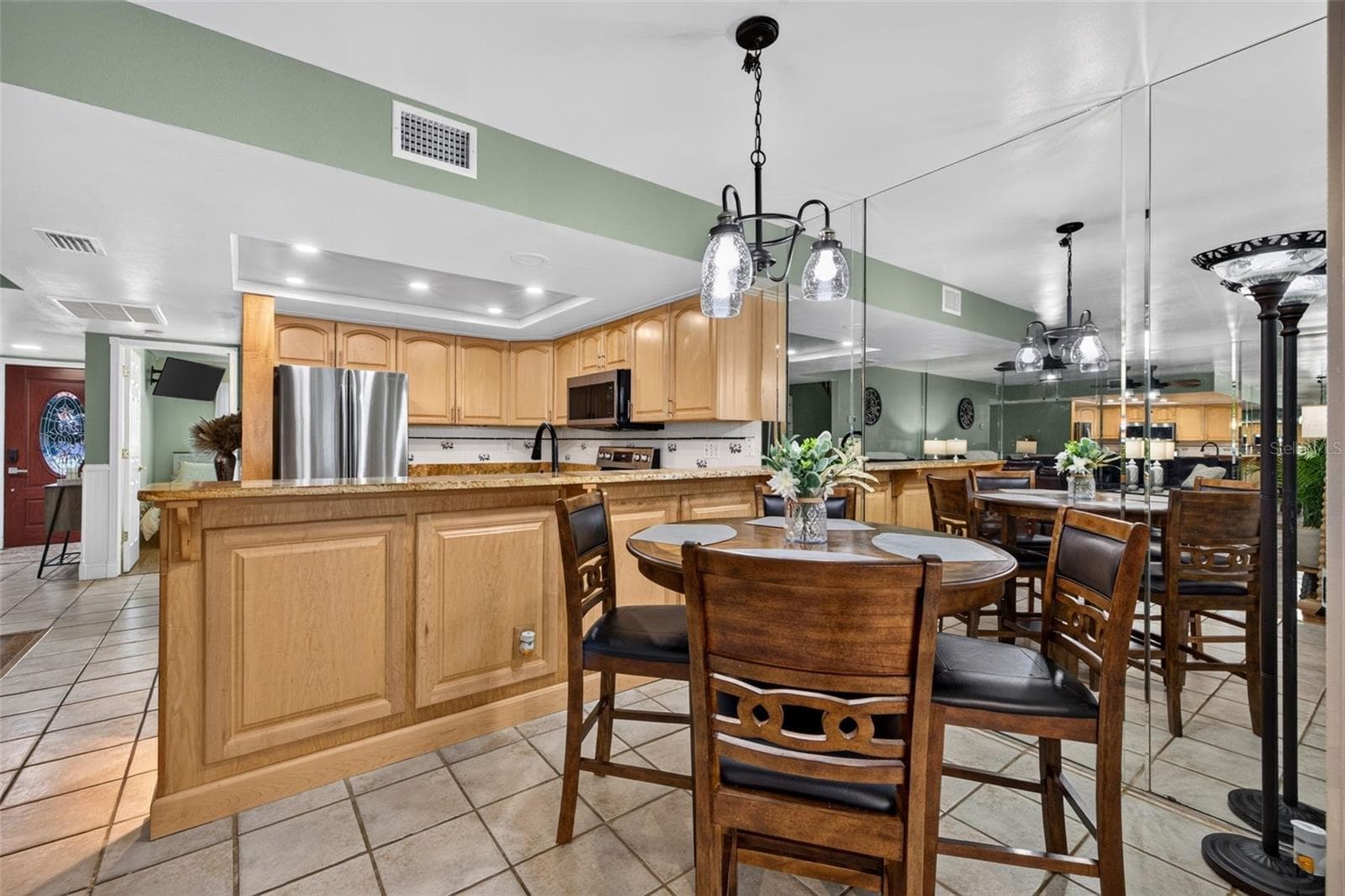 Decorative lighting - 7360 ULMERTON RD #18D, LARGO