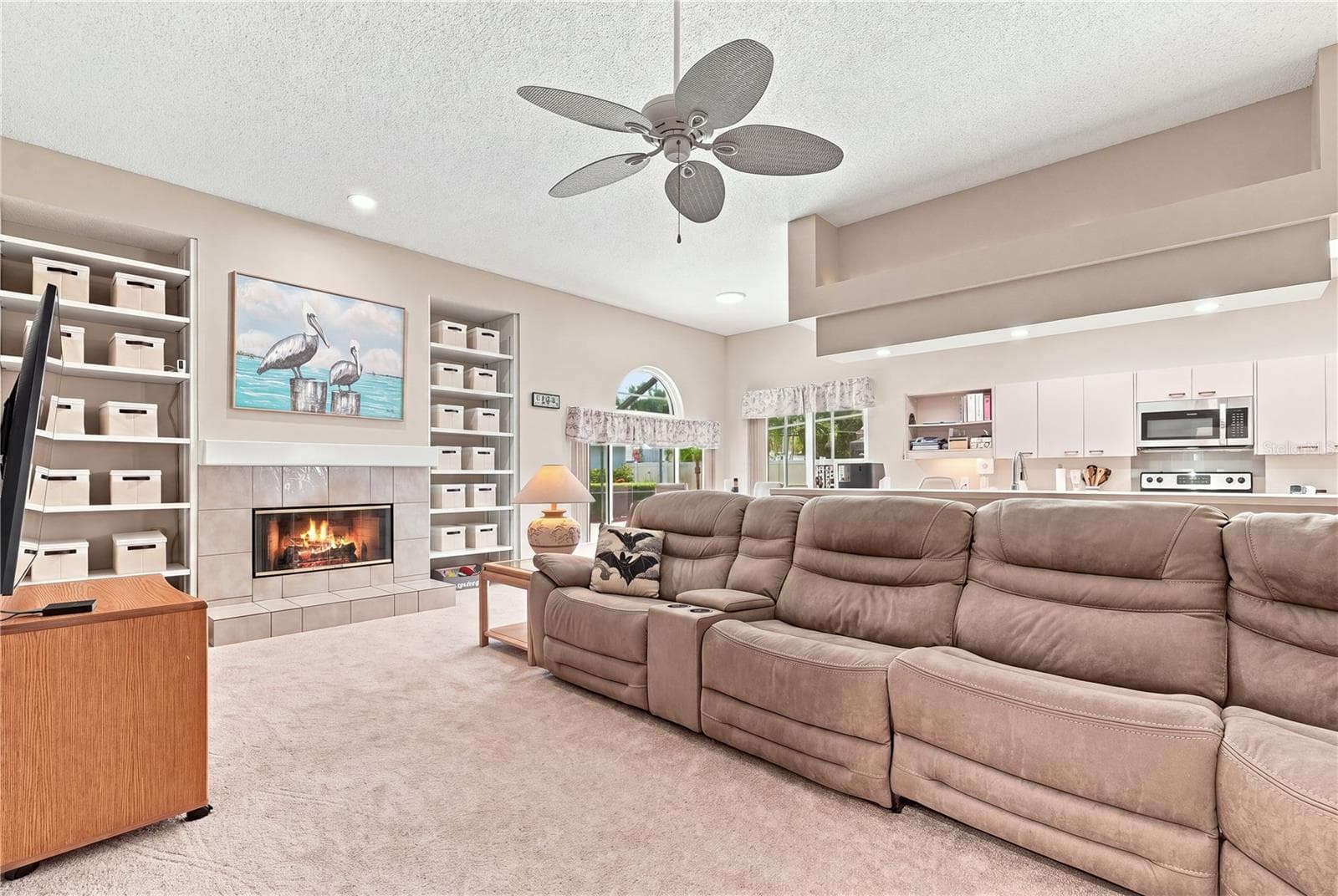 Family Room - 679 LITCHFIELD LN, DUNEDIN