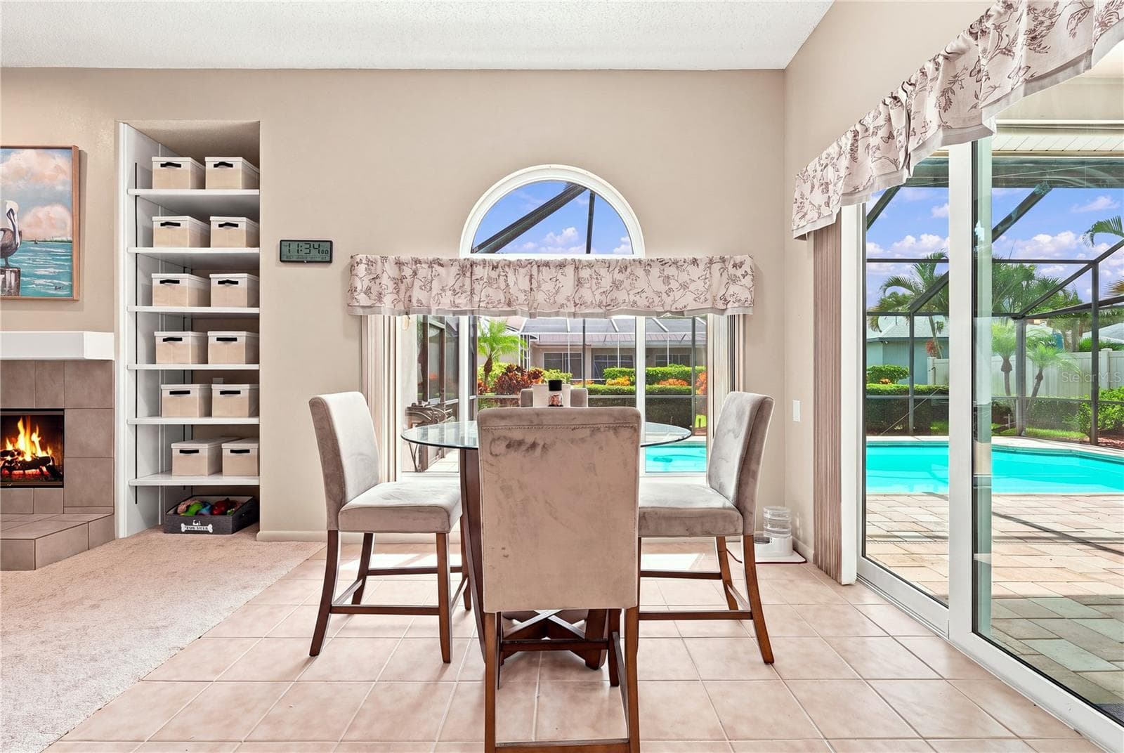 Breakfast Nook - 679 LITCHFIELD LN, DUNEDIN
