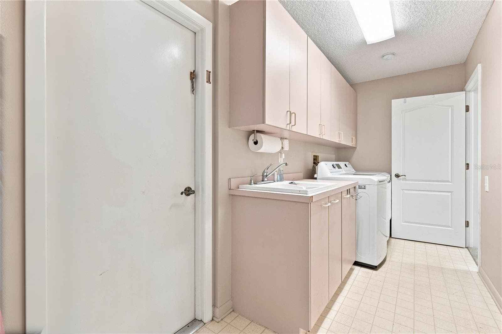 Laundry Area - 679 LITCHFIELD LN, DUNEDIN