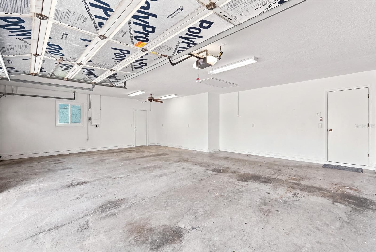 3 Car Garage - 679 LITCHFIELD LN, DUNEDIN