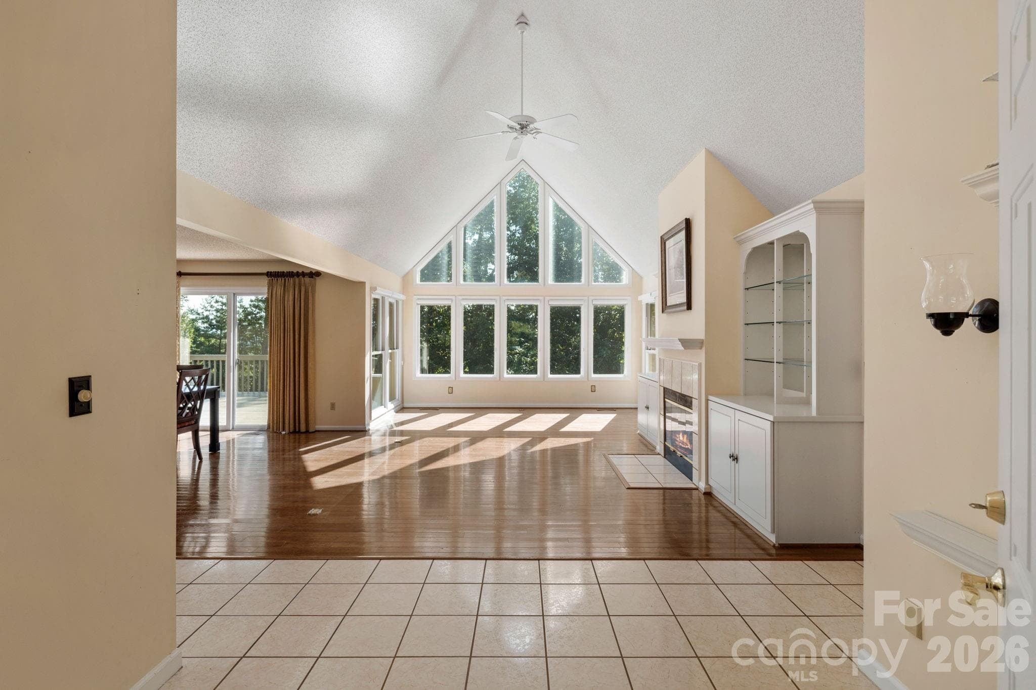 Condominium at 324 DAWNBROOK Drive, Flat Rock, photo 5 of 48