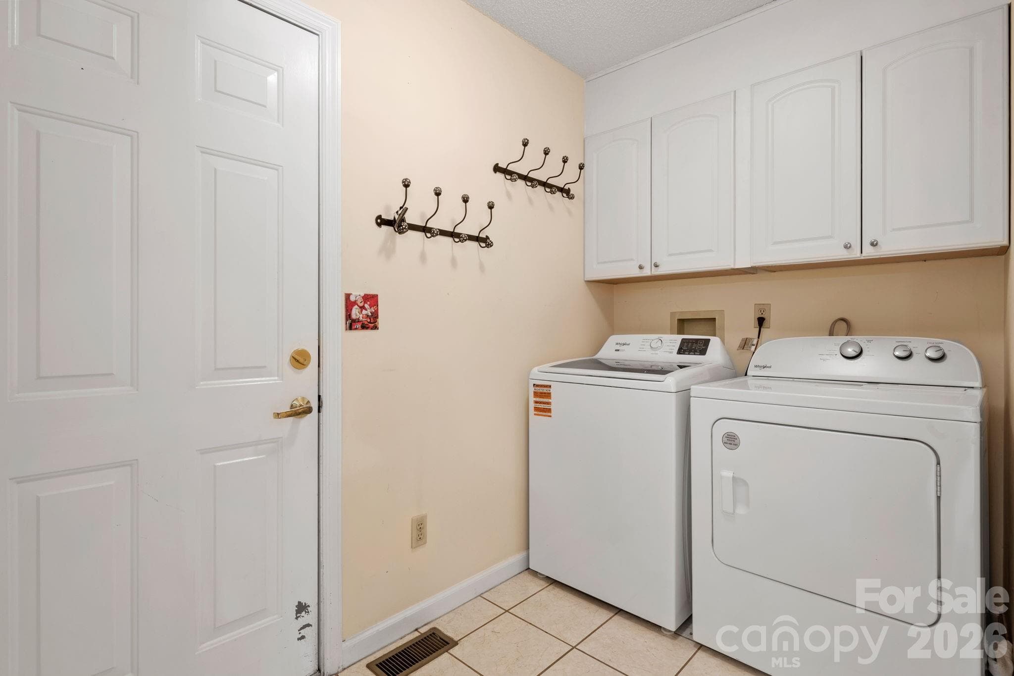 Condominium at 324 DAWNBROOK Drive, Flat Rock, photo 14 of 48