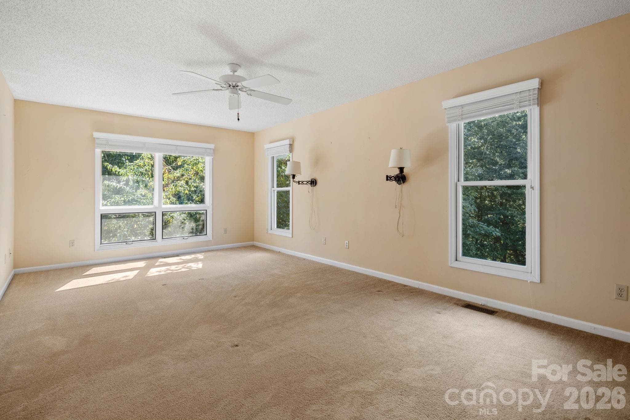 Condominium at 324 DAWNBROOK Drive, Flat Rock, photo 15 of 48