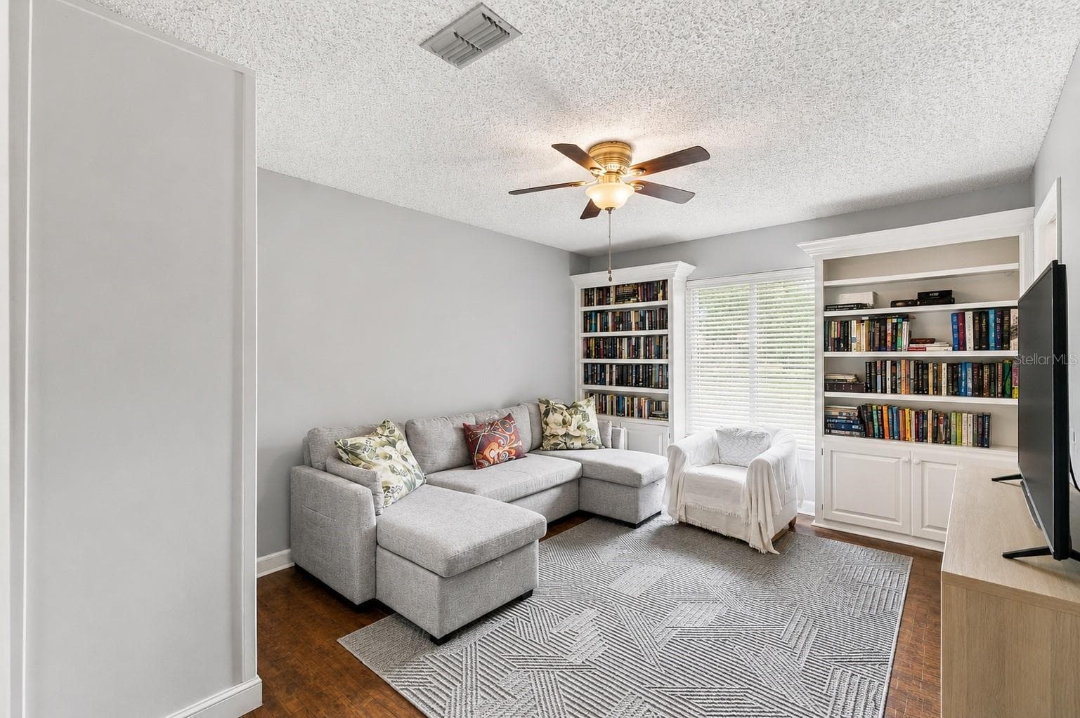 Single Family Residence at 8171 CHAUCER DR, WEEKI WACHEE, photo 10 of 46