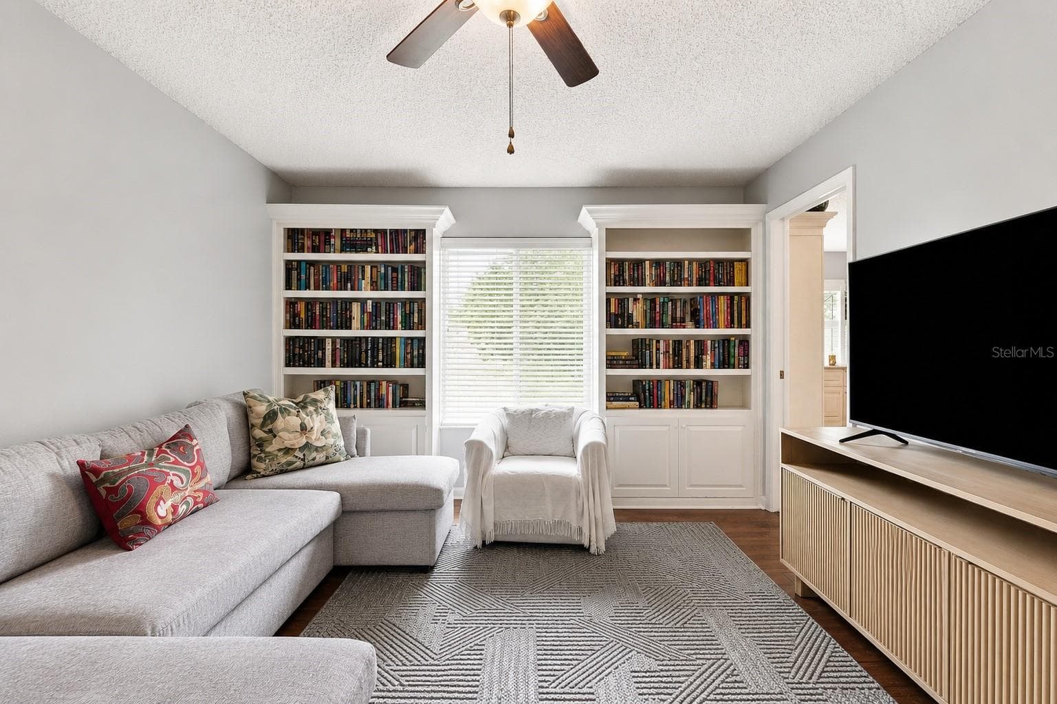 Single Family Residence at 8171 CHAUCER DR, WEEKI WACHEE, photo 11 of 46