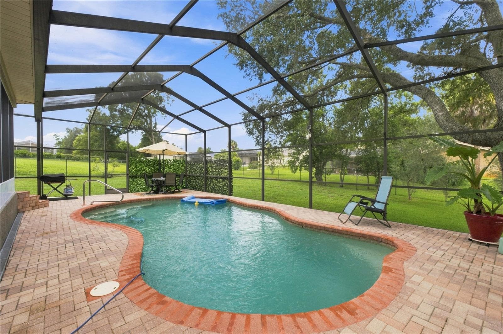 Single Family Residence at 8171 CHAUCER DR, WEEKI WACHEE, photo 37 of 46