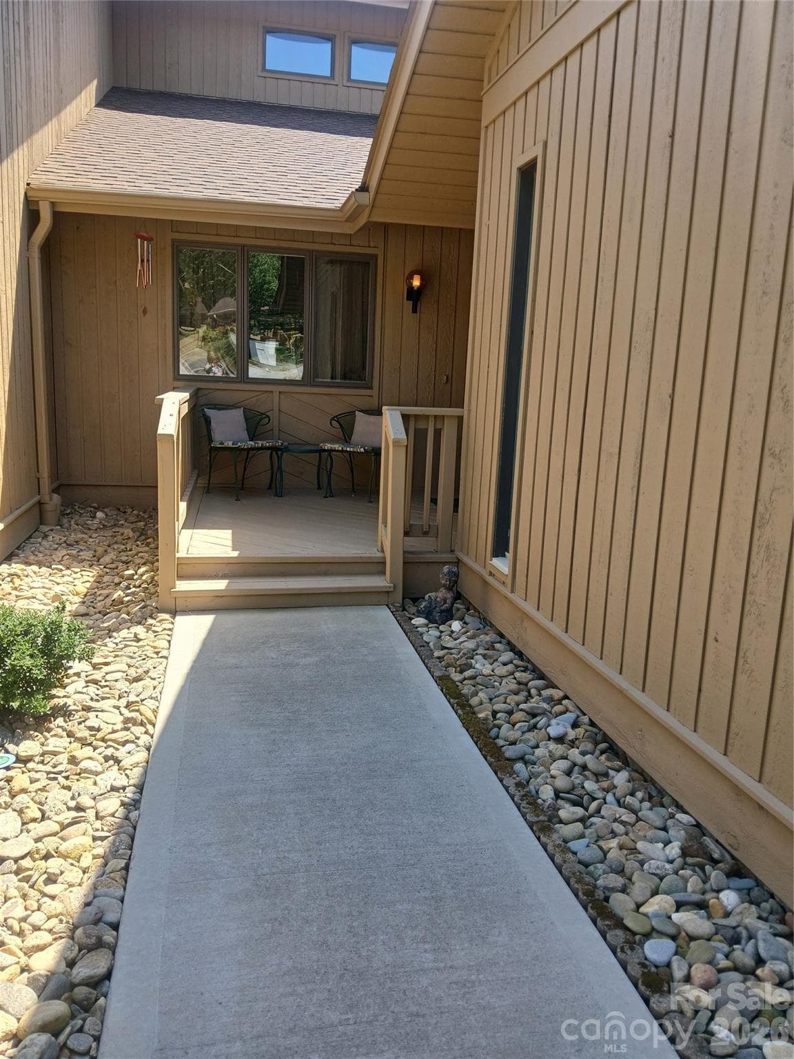 Front entrance - 304 red oak Drive, Hendersonville
