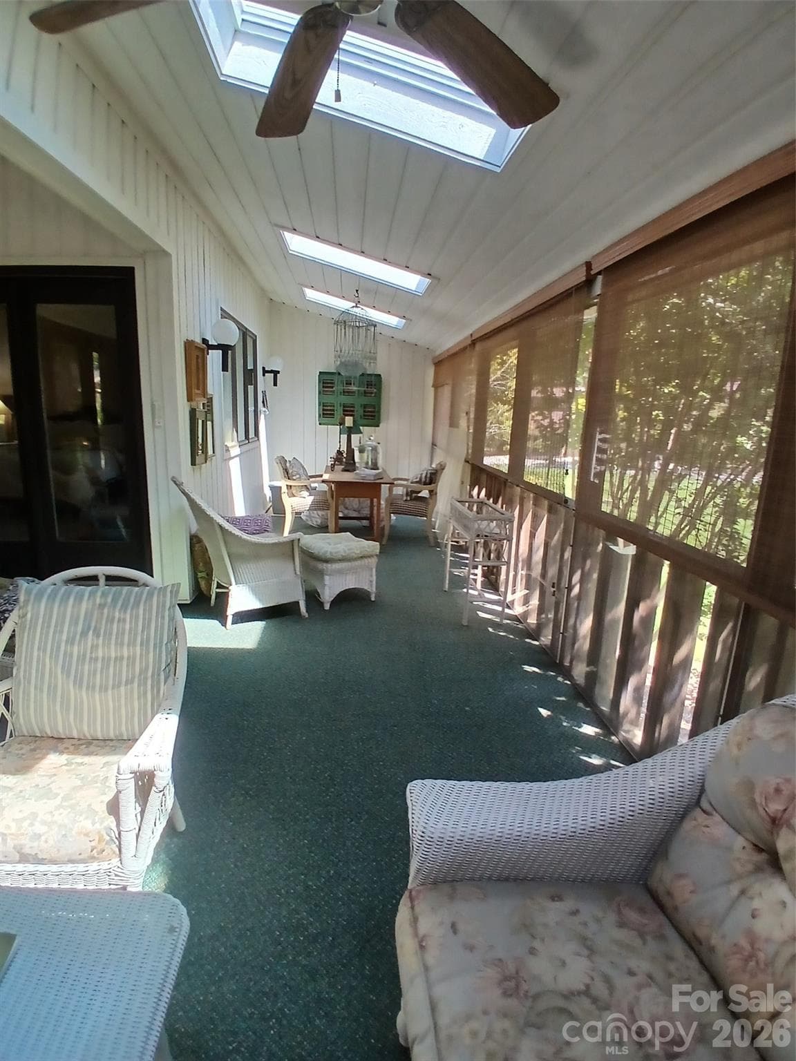 Outdoor screened in porch - 304 red oak Drive, Hendersonville