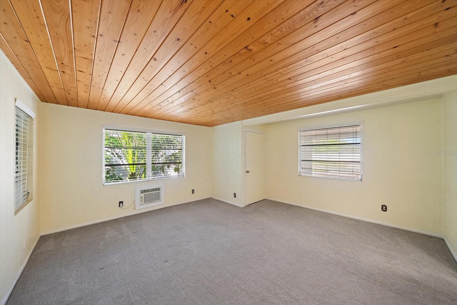 Single Family Residence at 5507 HARBOR RD, BRADENTON, photo 12 of 36