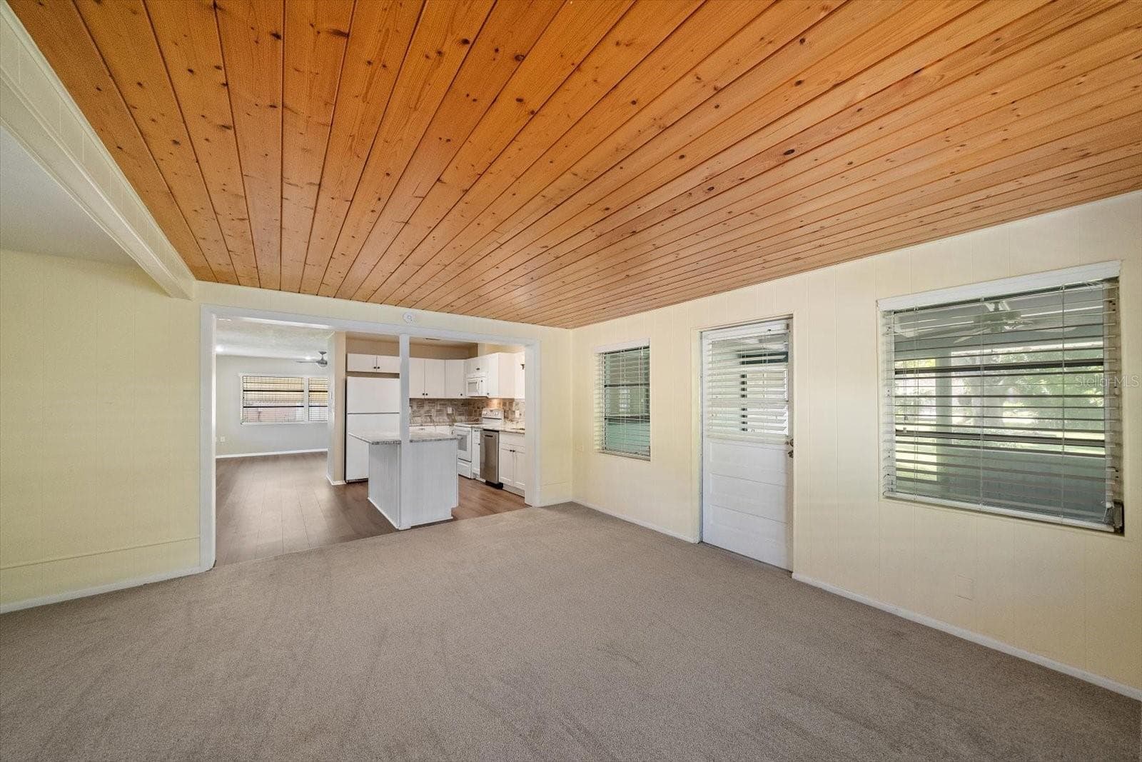 Single Family Residence at 5507 HARBOR RD, BRADENTON, photo 14 of 36