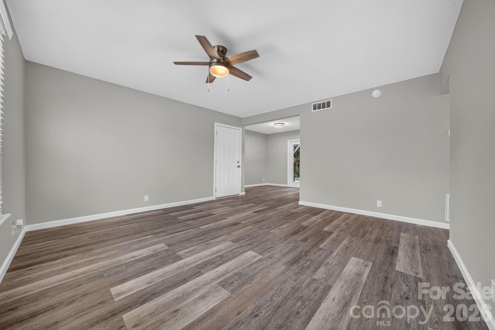 Condominium at Charlotte, photo 8 of 58