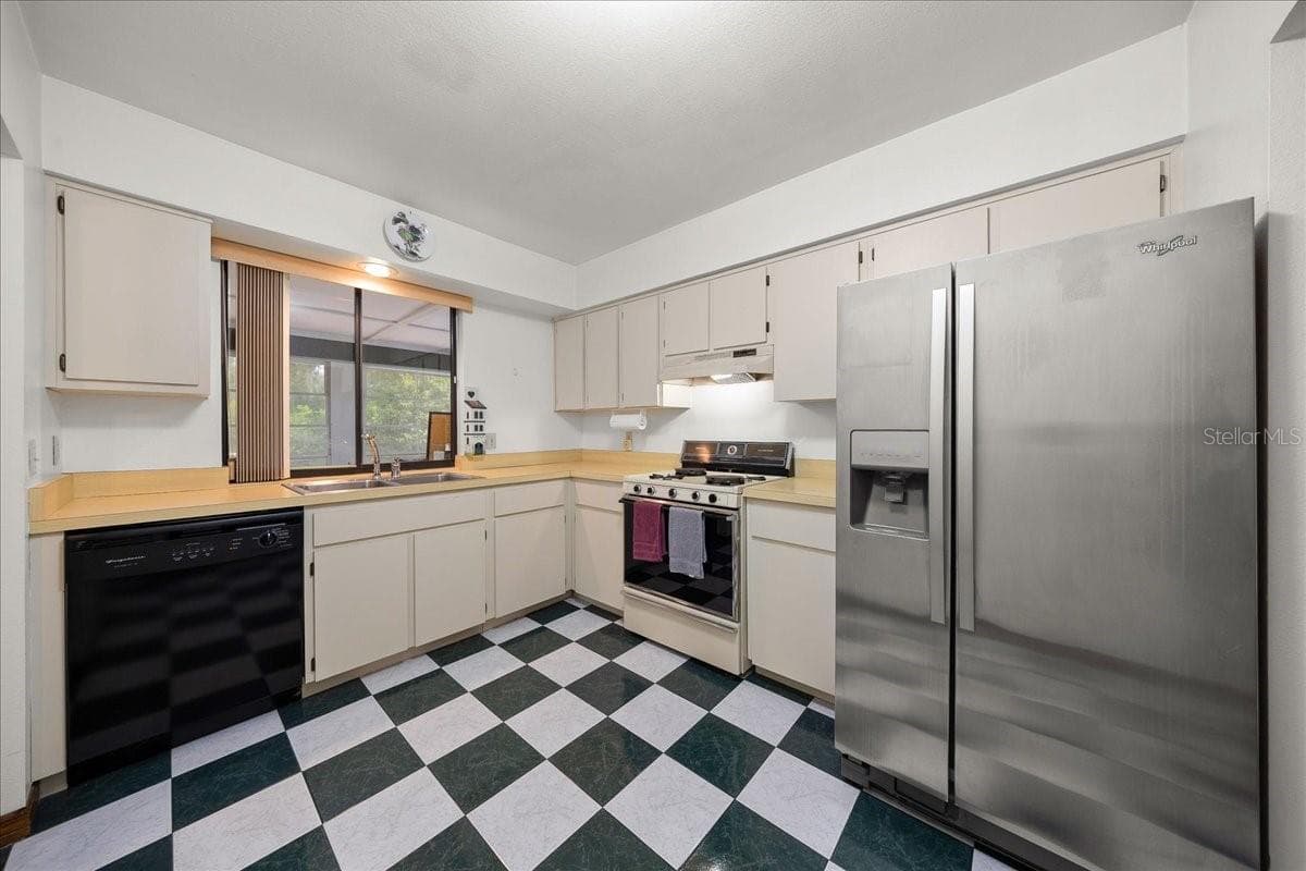 Single Family Residence at 17371 SW 26TH TERRACE RD, OCALA, photo 10 of 53