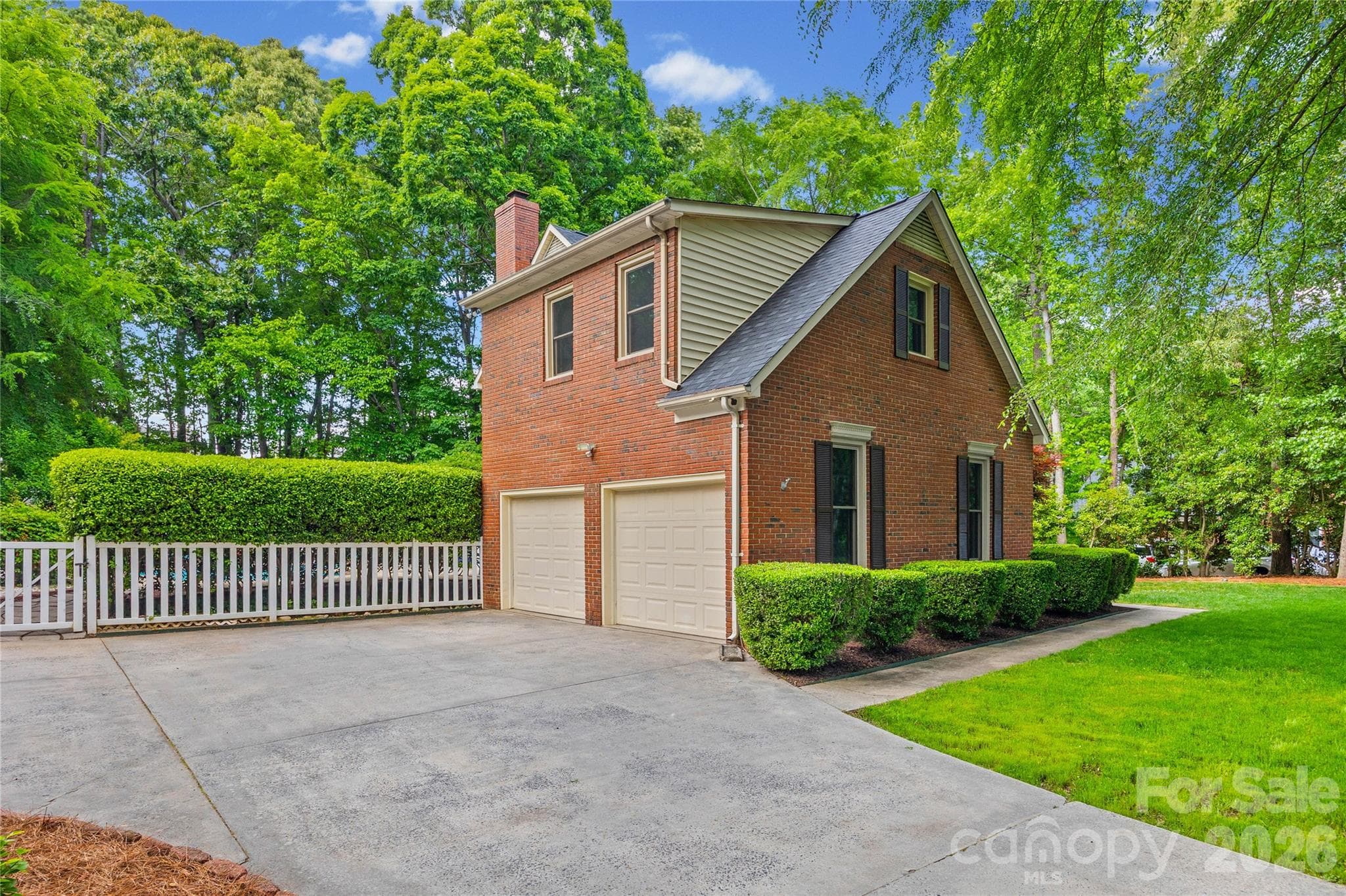 Single Family Residence at 1596 Old Tara Lane, Fort Mill, photo 34 of 37