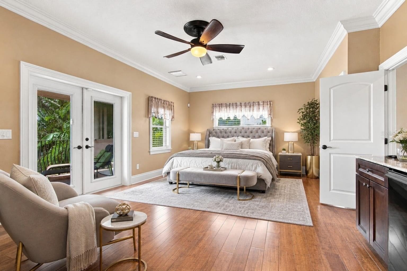 virtually staged - 11220 8TH ST E, TREASURE ISLAND
